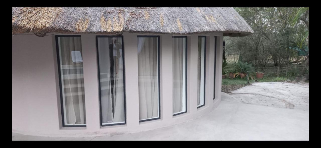 Hotel Wild Goose Marloth Park Esterno foto